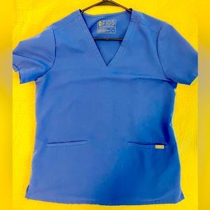 FIGS Winning Blue Casma Scrub Top Size medium